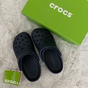 🐊 NIB Women’s or Unisex Crocs Classic Clog in Navy
